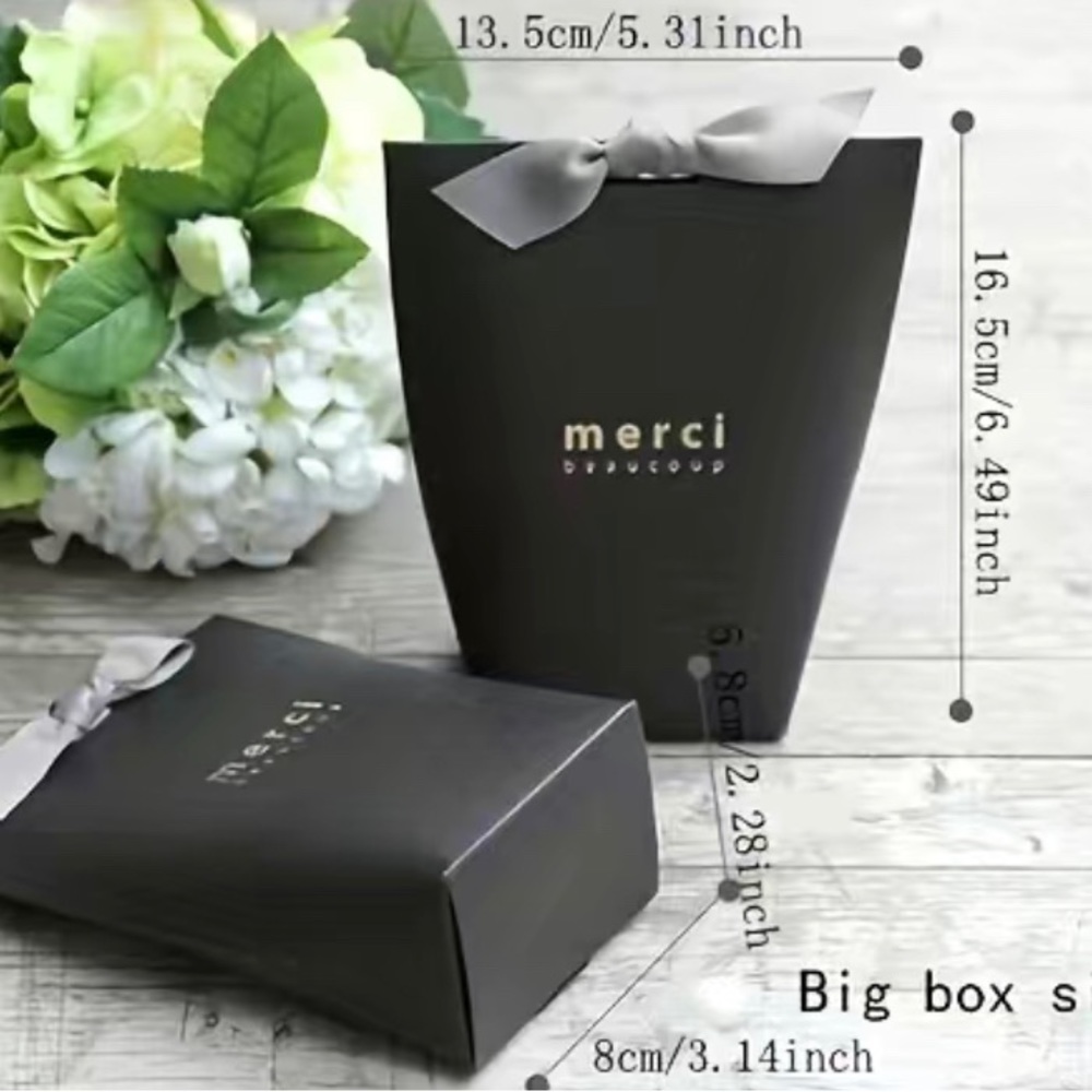 12 Pcs Paper Bags ( Merci Beaucoup ) Gift Bag, Packaging Box with Gray Ribbon - Picture 11 of 11